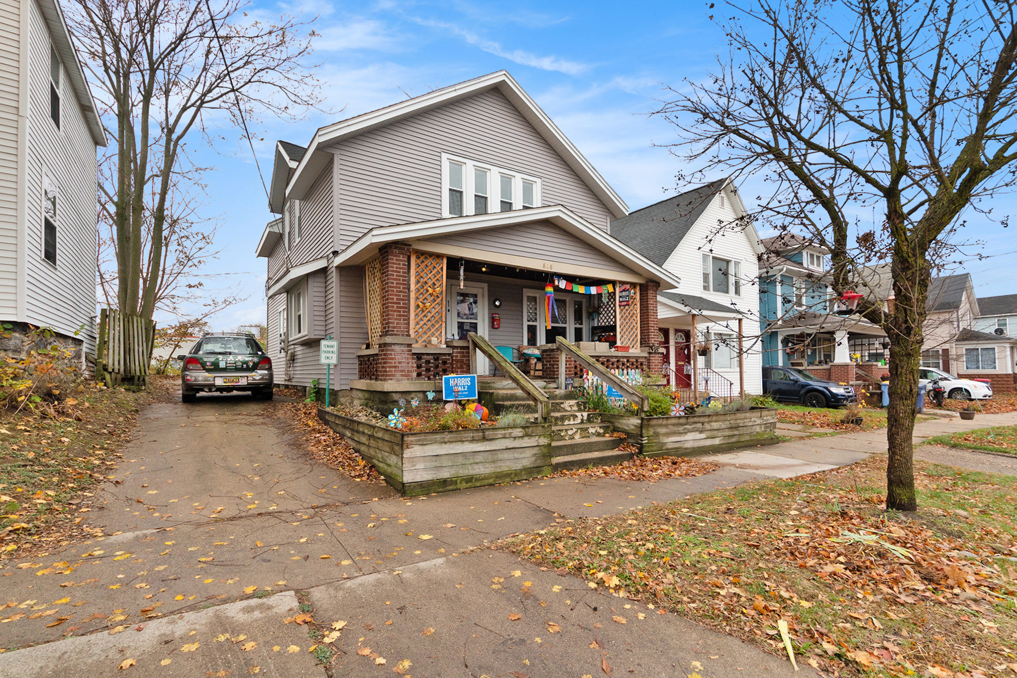 808 Veto Street NW - 2