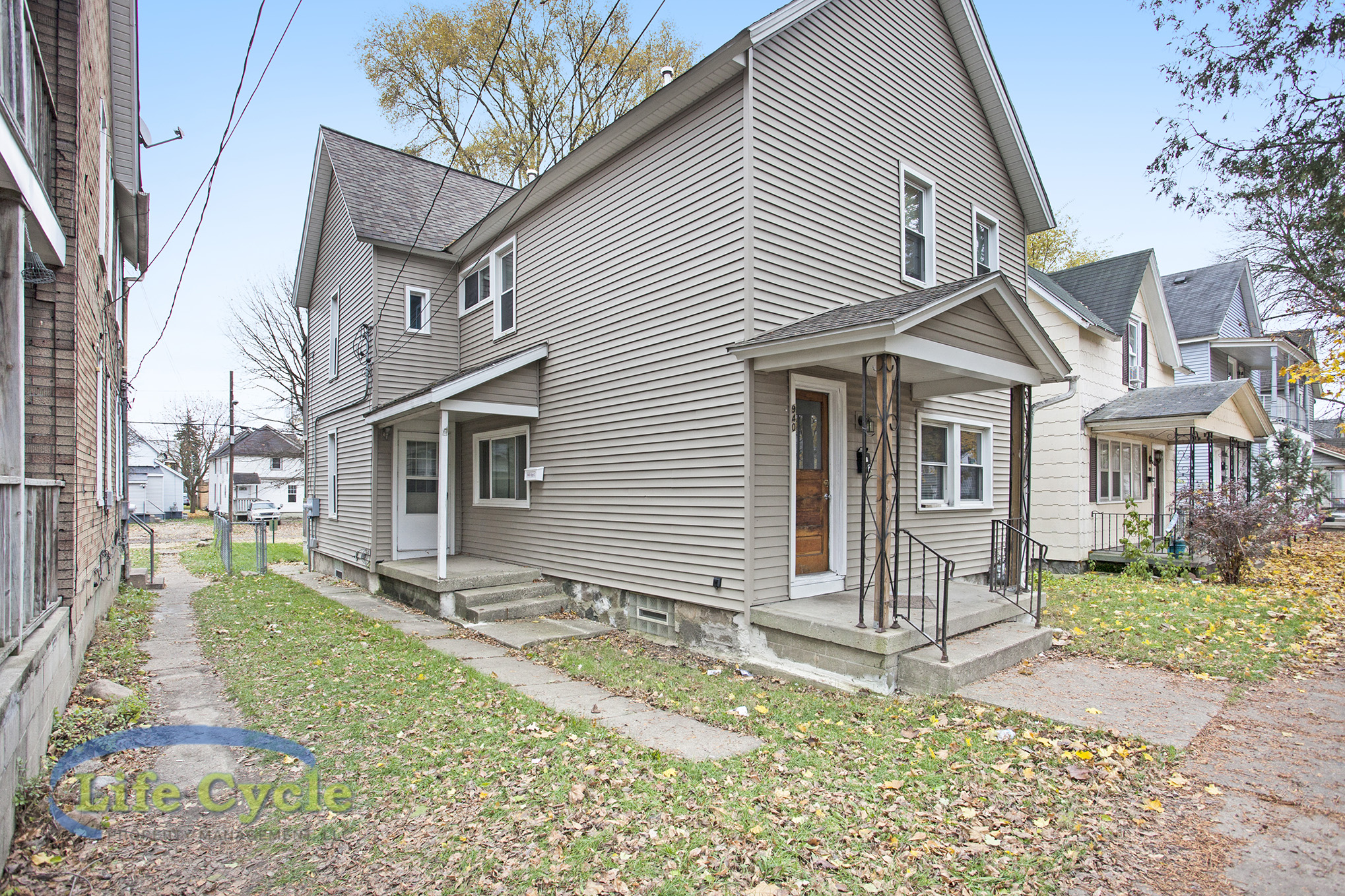 940 Mc Reynolds Avenue Northwest - 1