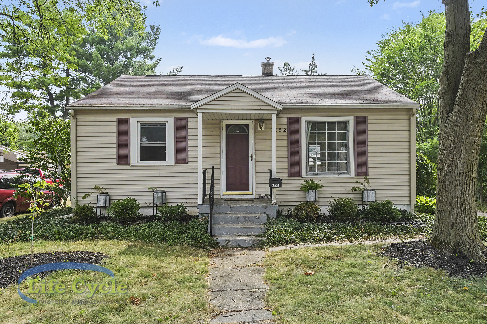 Property main image
