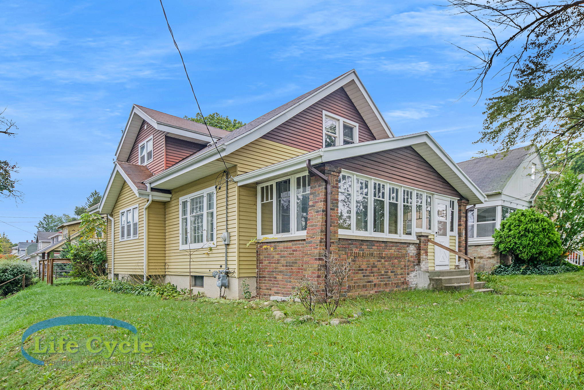Property main image